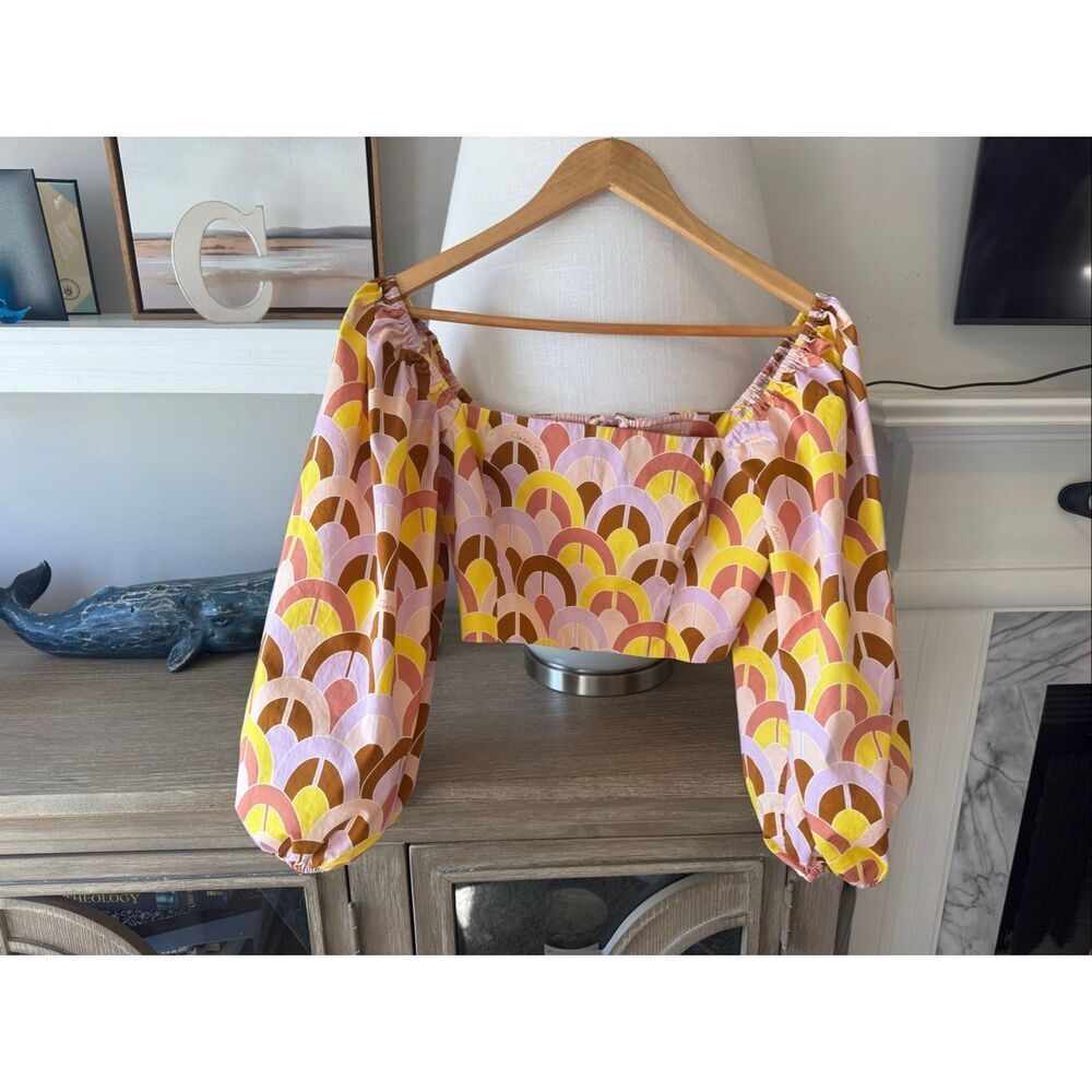 Cara Cara Pink Geometric Print‎ Crop Top Size Small